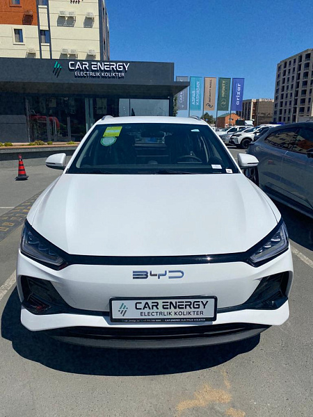 BYD e2